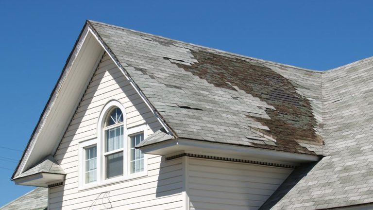 How to Choose the Best Roofing Contractor from an Array of Available Options 