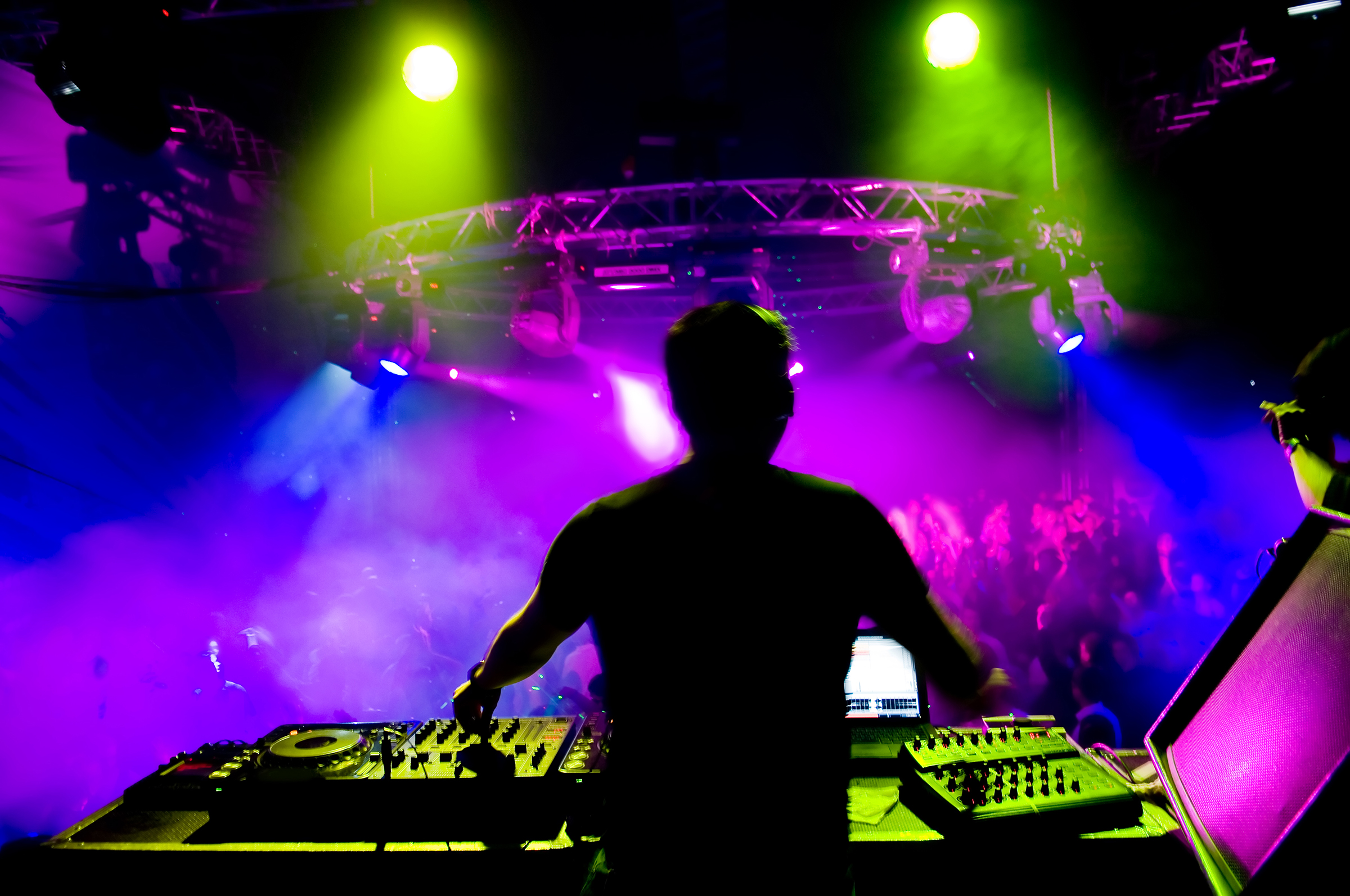 What Equipment Is Included in Standard DJ Services?